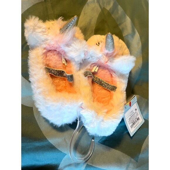 ‎Cat & Jack Children's Slippers 2T-3T New - Picture 3 of 5